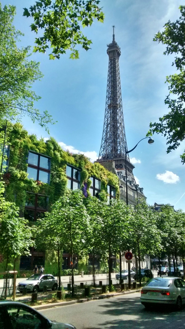 Green Wall by the Eiffel tower 