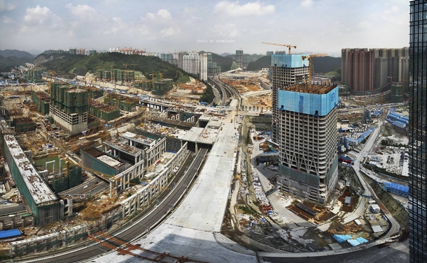 Guiyang new district under construction with associated infrastructure 