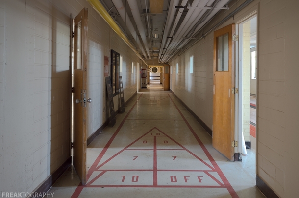 Hallway in the recreation area of an abandoned psychiatric institution OC   