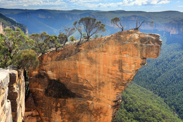 Hanging Rock in Blue Mountains National Park NSW Australia  Photographed by LA Thompson