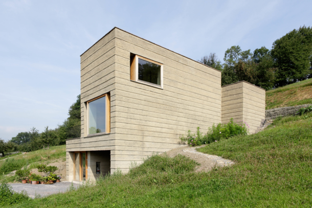 Haus Rauch - rammed earth construction - By Roger Boltshauser amp Martin Rauch - Schlings Austria