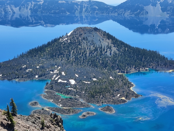 Here is a picture of Wizard Island in Crater Lake National Park that I tooKOCat noon on the Summer SolsticeX