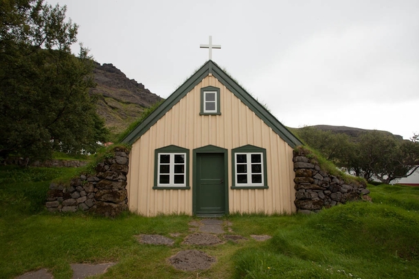 Hofskirkja - Peat Church - Hof in rfi Iceland 