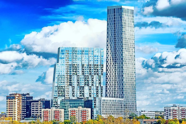 House on Mosfilmovskaya Moscow is a a residential complex consisting of  towers one of  meters and the other  meters designed by architect Sergey Skuratov and one of the most sustainable residential complexes in Moscow