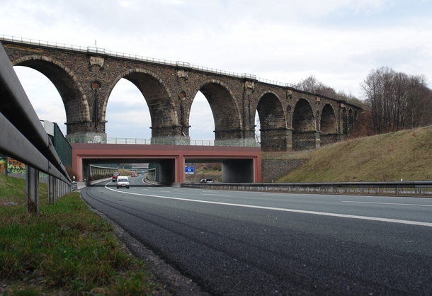 How to preserve an  year old bridge while building an Autobahn beneath it Chemnitz Germany 