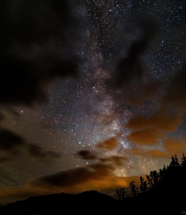 I dragged six of my friends out for one last night of Milky Way shooting only to be fighting clouds all night I did manage to eventually get this 