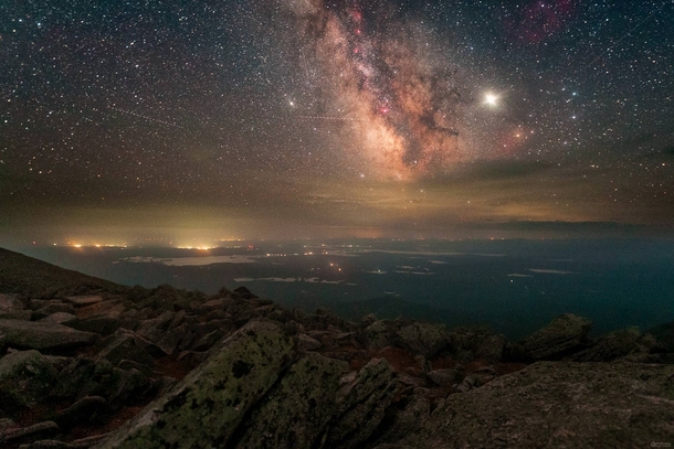 Incredible view of the night sky from Katahdin - The highest peak in Maine 