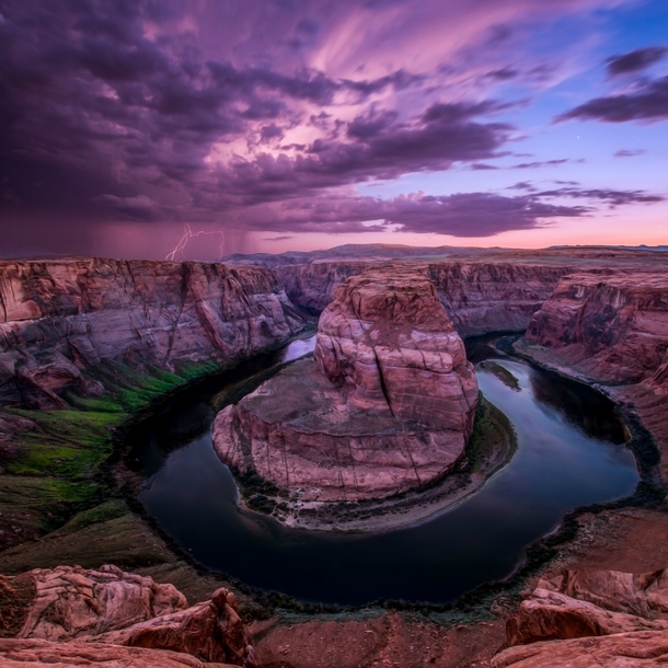 Its hard to grasp the size and depth of this place Its absolutely terrifying to stand on the edge of it Horseshoe Bend AZ 