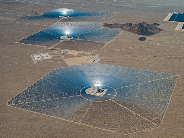 Ivanpah Solar Power Facility in the Mojave Desert California Photo Bernhard Lang 