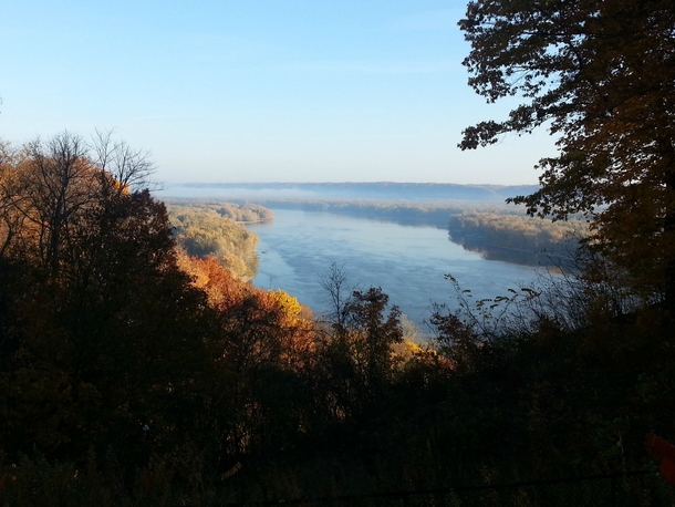 Ive been seeing too many HDR retouched oversaturated photos on rearthporn Here is a photo of the Mississippi River I took on my cellphone camera last fall Not the sharpest image but it feels more realistic Guttenberg IA 