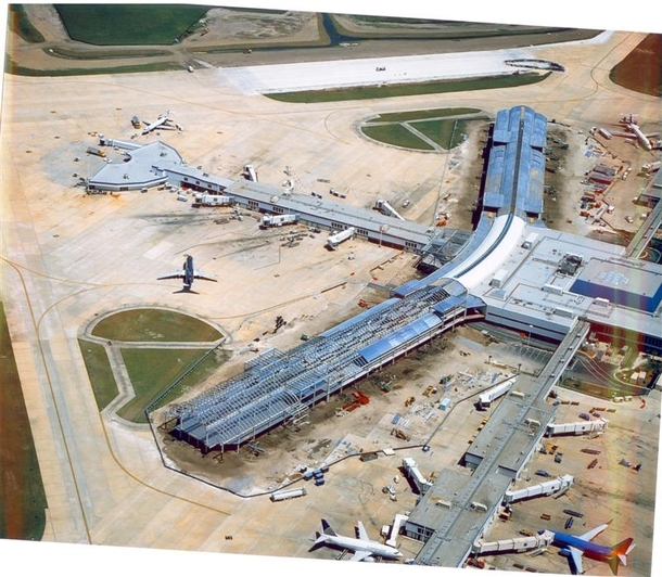 Jacksonville International Airport   Construction photo of replacement concourses