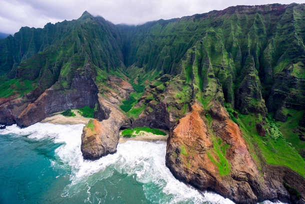 Jagged cliffs of the Napali Coast Hawaii  IG bausphotography