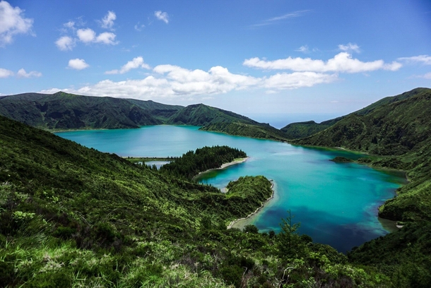 Lagoa do Fogo  The lake of fire on So Miguel island Azores 