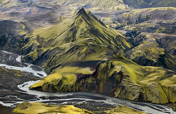 Laki or Lakaggar Craters of Laki is a volcanic fissure in the south of Iceland not far from the canyon of Eldgj and the small village Kirkjubjarklaustur Photo by Sigmundur Andresson 