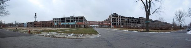 Largest Abandoned Factory in the World The Packard Factory Detroit 