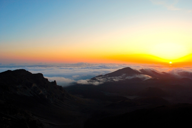 Mark Twain called it the most sublime spectacle he ever witnessed Sunrise at Haleakala Crater Maui x