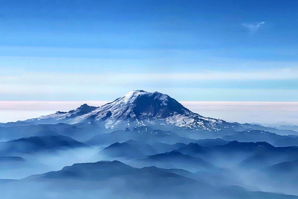 Mount Rainier towering over the current smoke filled areas of Washington 