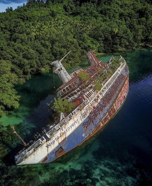 MS World Discoverer was a german expedition cruise ship It hit a uncharted reef in the sandfly passage Solomon Islands  April 