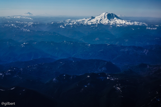 Mt Rainier Mt Adams Mt St Helens and Mt Hood from a plane - Washington State OC 