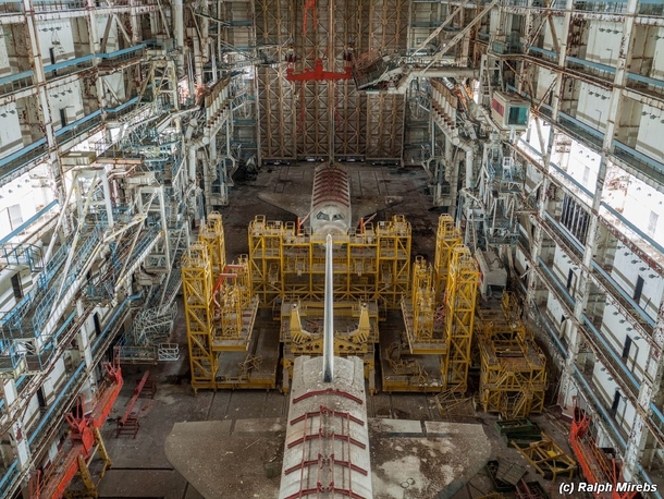 New photo of the USSRs abandoned Buran spacecraft Photo by Ralph Mirebs source in comments 