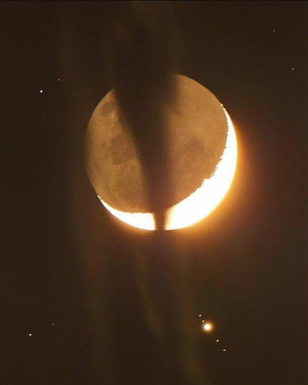 Occultation -- the waning Moon Jupiter and the four Galilean moons Callisto Ganymede Io and Europa Credit Juerg Alean