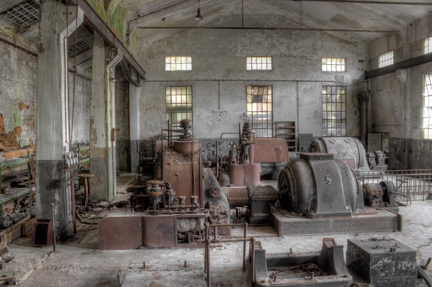 old machinery in a defunct plant by scruffybread 