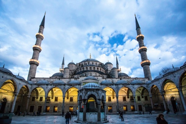 On a recent trip to Turkey I snapped this shot of Sultan Ahmed Mosque The Blue Mosque - Sedefkr Mehmed Aa 