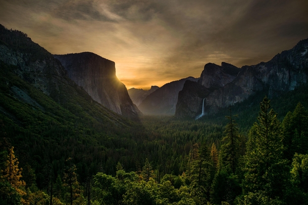 One of my favorite photos from the Tunnel View at Yosemite National Park 