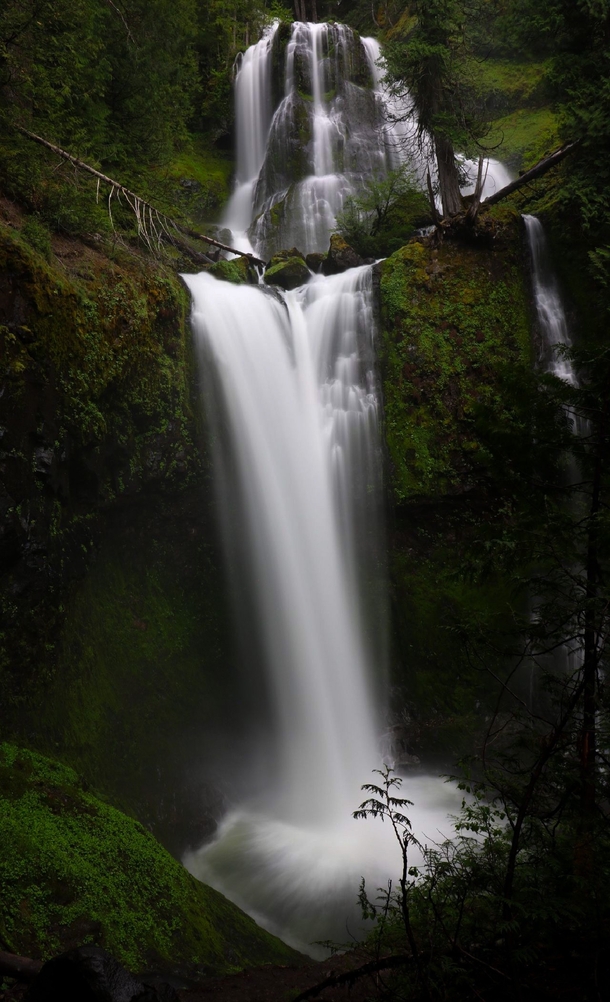 One of my favorite pics Ive taken since Ive moved to the Pacific Northwest This is Fall Creek Falls in Washington 