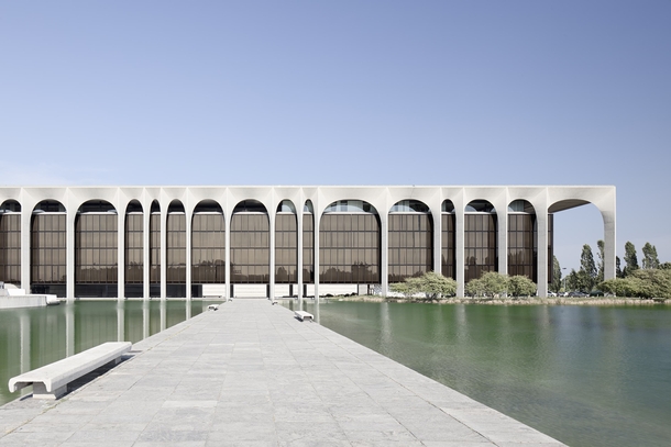 Oscar Niemeyer The Mondadori Building