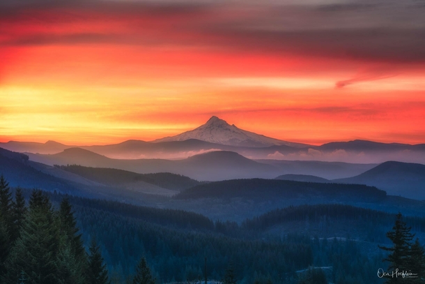 Pacific Northwest USA Mt Hood Sunrise  insta Ocaphotos