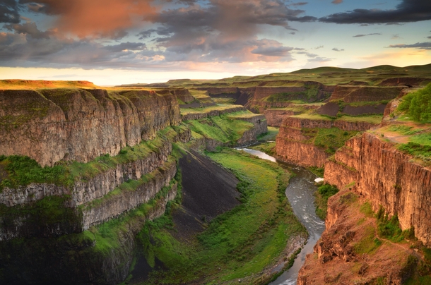 Palouse Falls in Washington State Our version of the Grand Canyon 