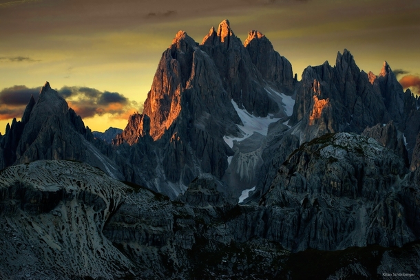 Peaks on Fire - The Dolomites in Italy 