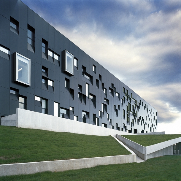 Perimeter Institute for Theoretical Physics Waterloo by Teeple Architects 