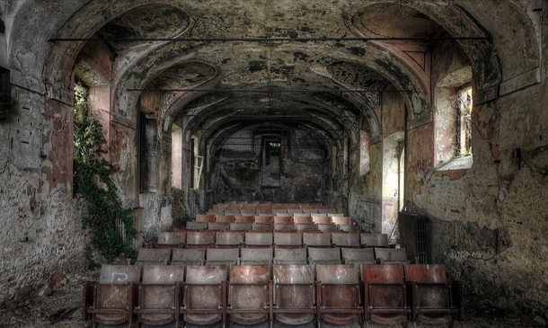 Please proceed to your allocated seat Derelict Theatre
