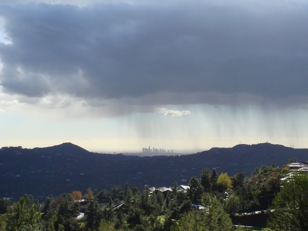Rain in LA from La Caada Flintridge 