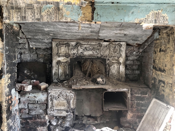 Recently explored an abandoned farm in Wales There were two farmhouses on the property One full of possessions some dating back to the early s and another which appeared to be the original house complete with outhouse and this gorgeous oven More info in c