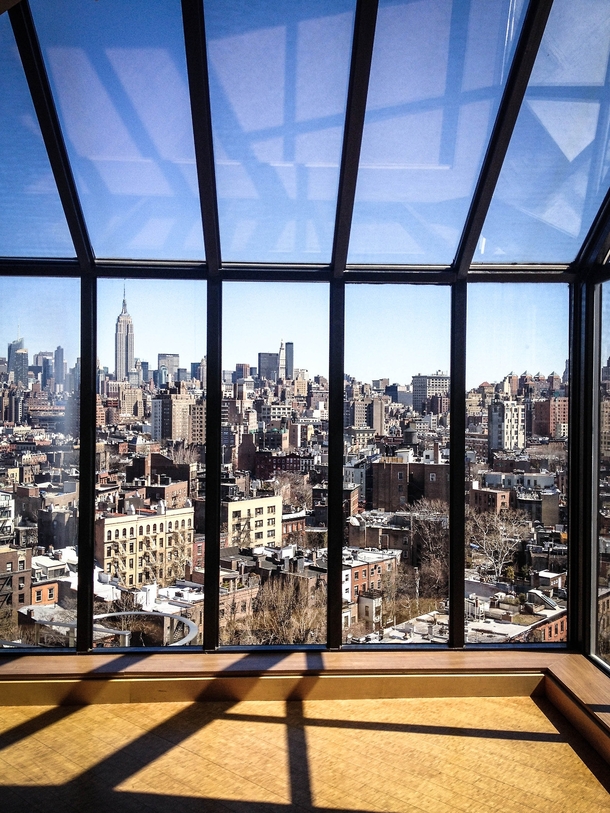 Room with an amazing view of Manhattan 