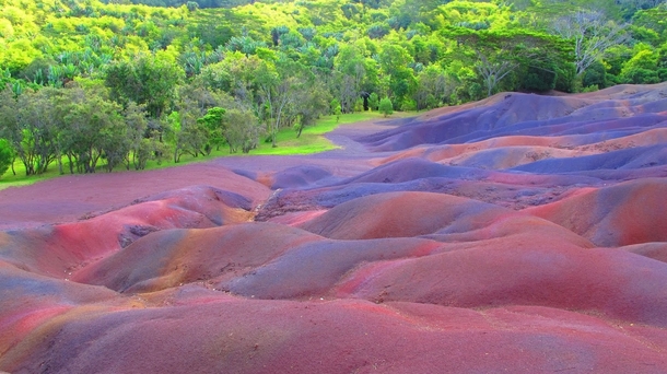 Seven Coloured Earths Mauritius 