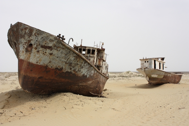 Ships abandoned in the desert that was once the Aral Sea Photo by Arian Zwegers 