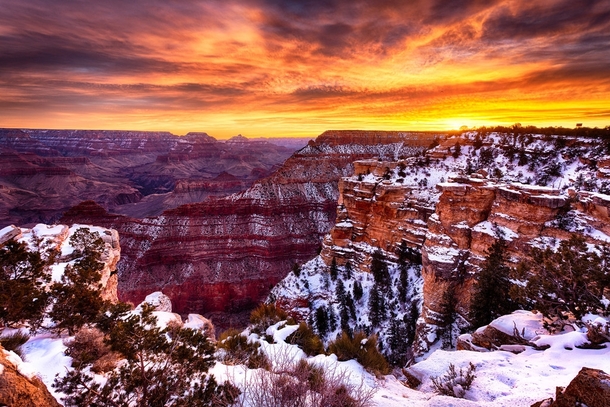 Snowy Sunrise at the Grand Canyon 