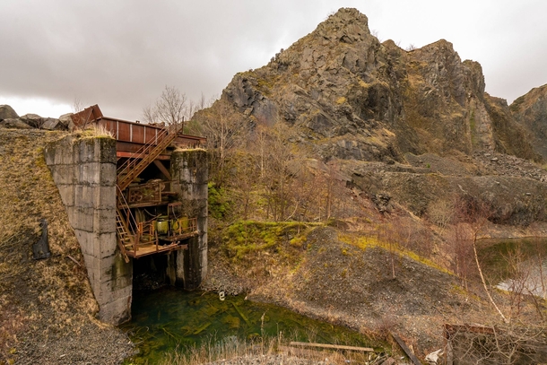 Some kind of abandoned processing facility at a disused quarry near Tillicoultry Scotland