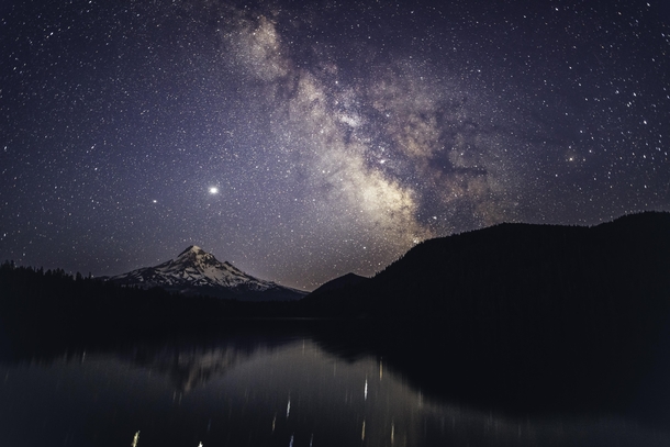 Spent the night up at Lost Lake OR to snag my first ever milky way time lapse Here is a still from the set 