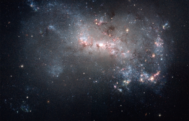 Stellar fireworks through Hubbles eyes 