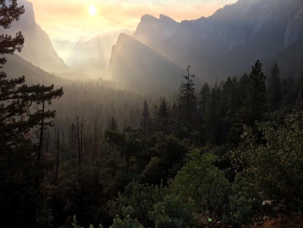 Sunrise at Yosemite National Park 