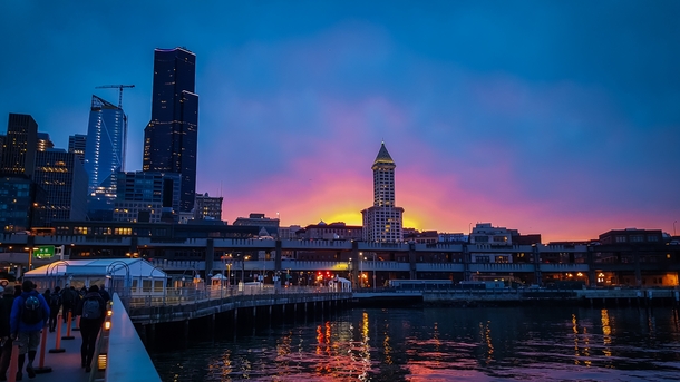 Sunrise from Pier  in downtown Seattle this morning 