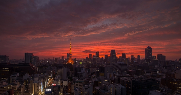 Sunset in Tokyo 