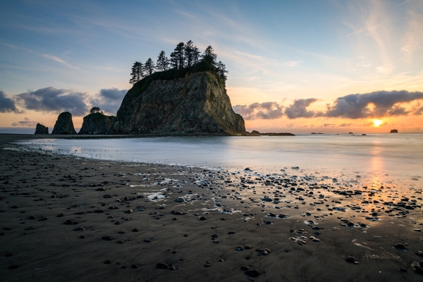 Sunset on the coast of Olympic National Park 