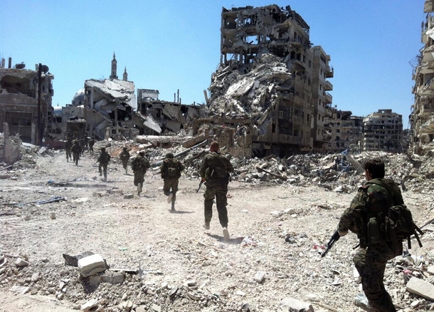 Syrian Arab Army advancing in Homs amongst ruins - xpost rsyriancivilwar 