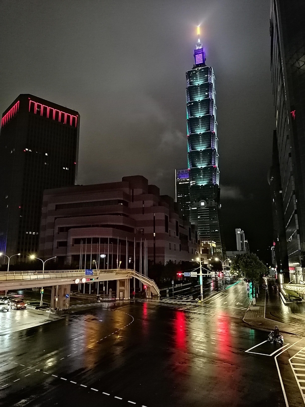Taipei  lit up in purple and gold for Kobe Bryant